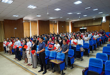 学院党委召开庆祝中国共产党成立九十八周年暨“立德树人先锋”创建表彰大会