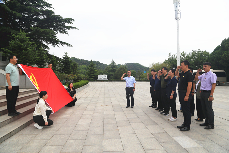 寻访红色凝心铸魂，传承红色锤炼品格——学院开展主题教育实践活动