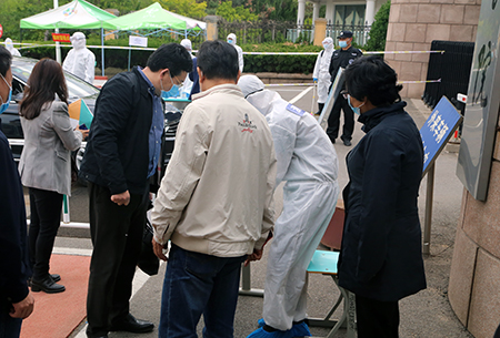 青岛高等学校春季开学条件核验工作组来我校进行开学条件核验